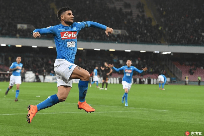 今夜那不勒斯调整名单以备意大利杯；门线救险环节打磨；气氛紧张；年轻球员得到机会的简单介绍
